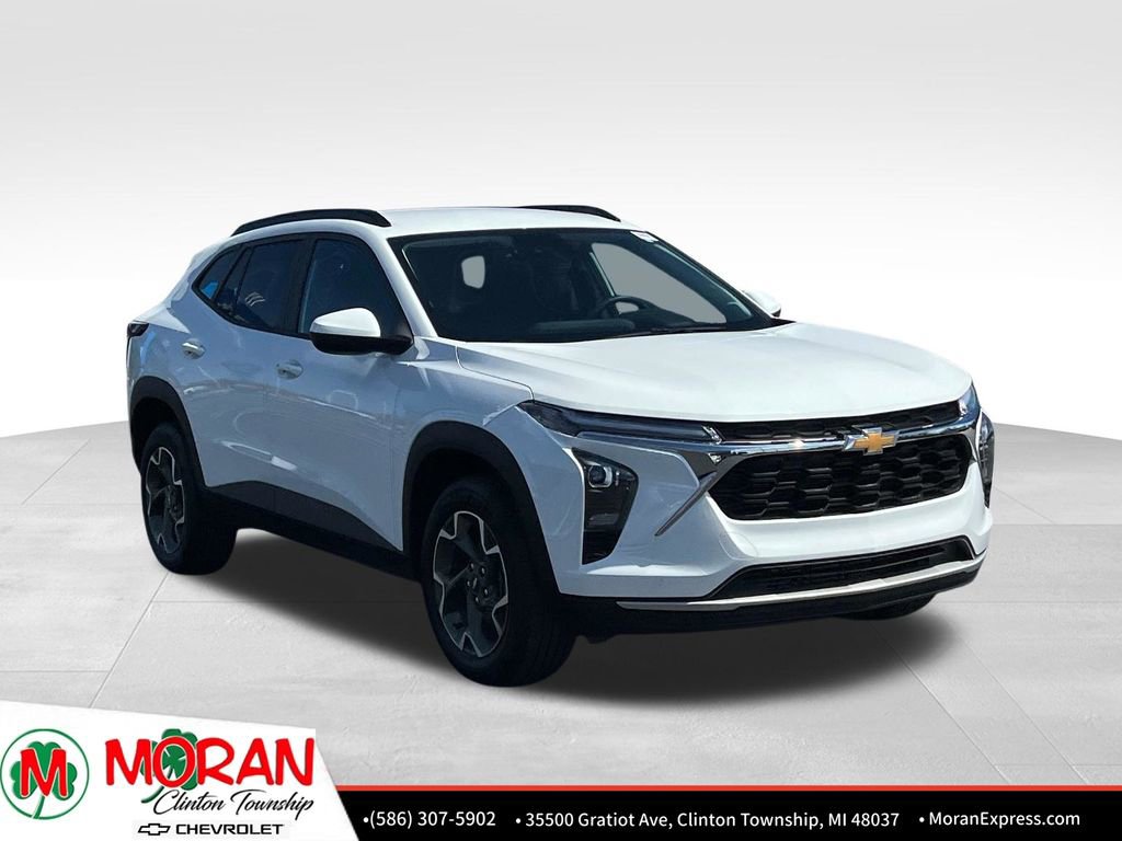 Used 2025 Chevrolet Trax LT w/ Driver Confidence Package FWD image 8