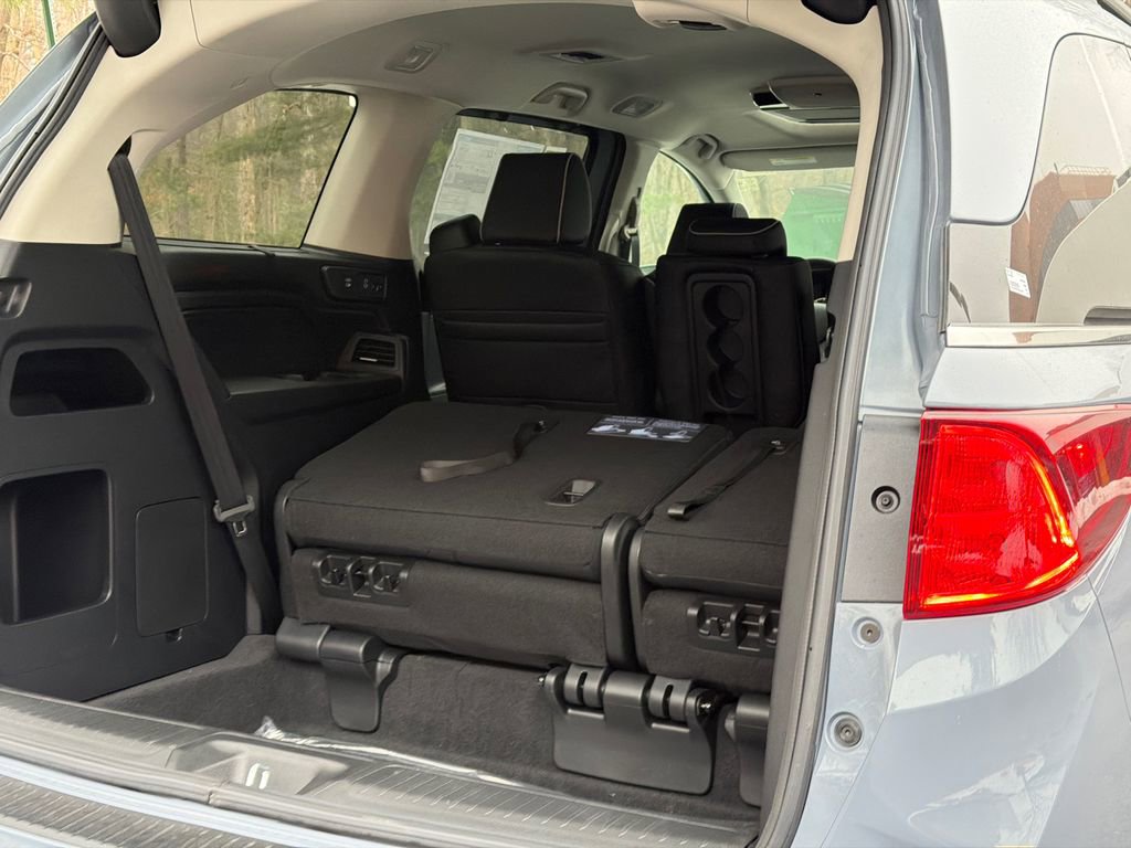 New 2026 Honda Odyssey Touring image 8