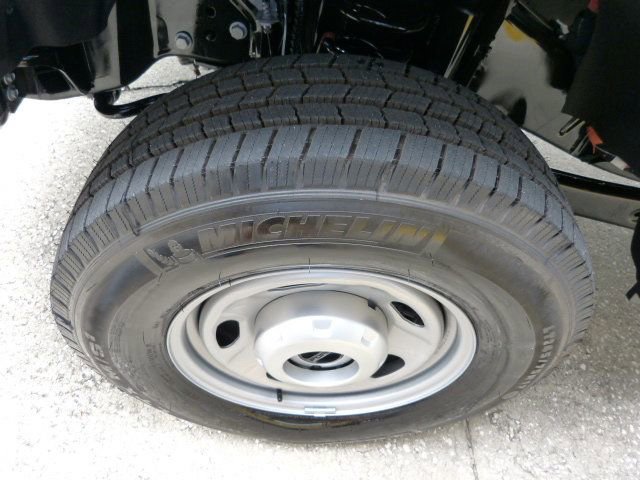 Used 2025 Ford F250 XL w/ XL Driver Assist Package image 29