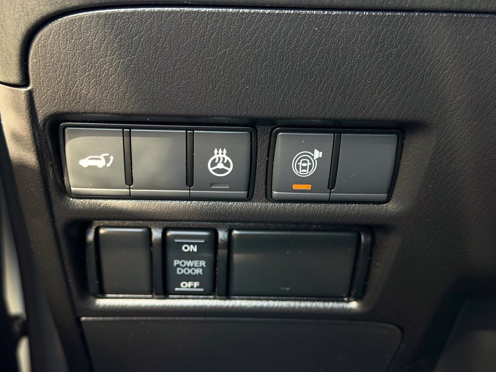 Certified 2022 Nissan Armada Platinum w/ Captain's Chairs Package AWD/4WD image 28