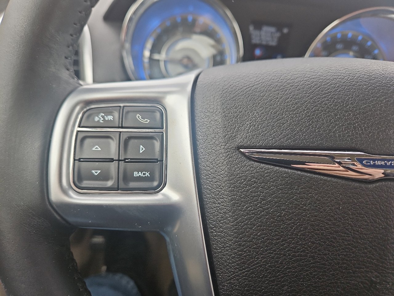 Used 2013 Chrysler 300 RWD image 24