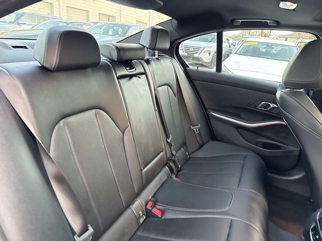 Used 2024 BMW 330i Sedan RWD image 12