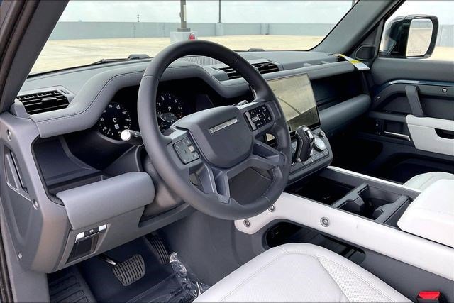 New 2026 Land Rover Defender 110 X-Dynamic SE image 7