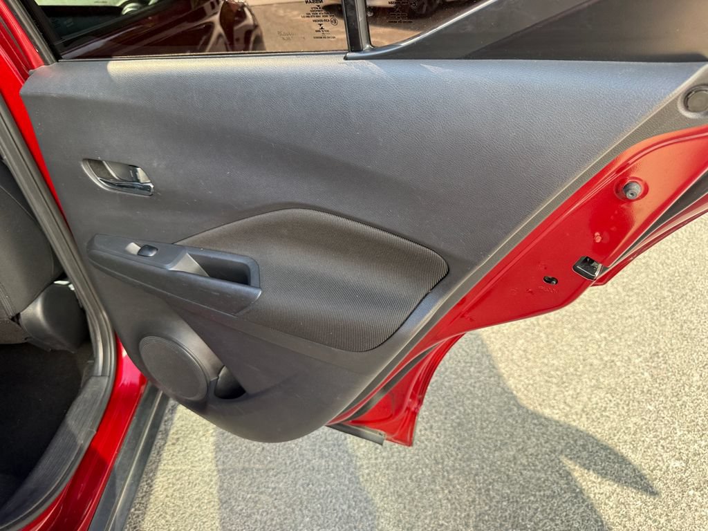 Used 2021 Nissan Kicks SV FWD image 30