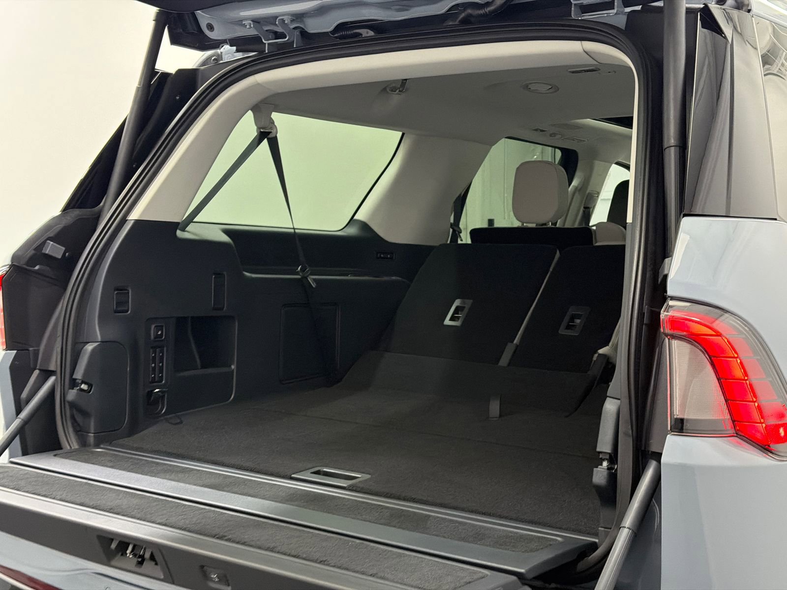 New 2026 Lincoln Navigator L Reserve AWD/4WD image 8