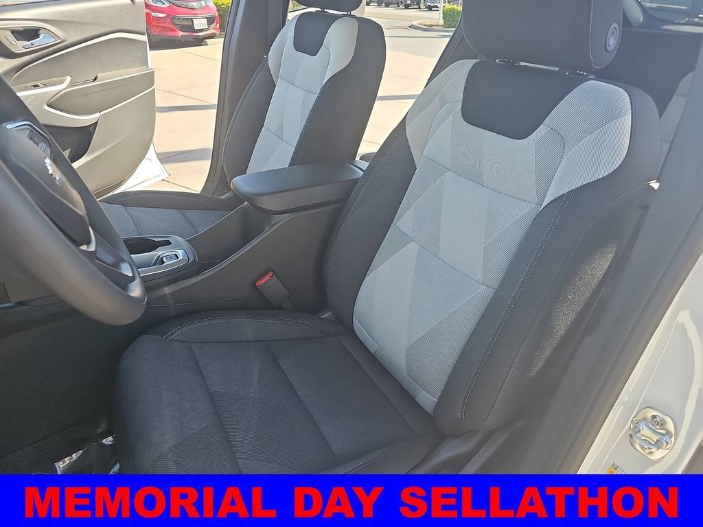 New 2026 Chevrolet Trax LS w/ Driver Confidence Package FWD image 17