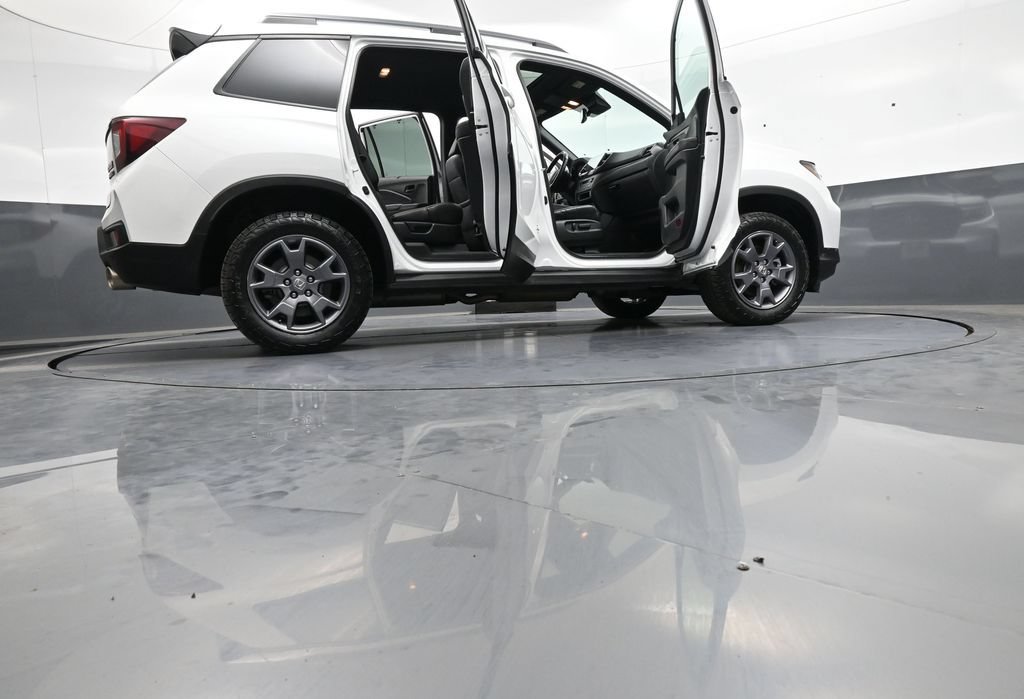 Certified 2024 Honda Passport TrailSport image 49