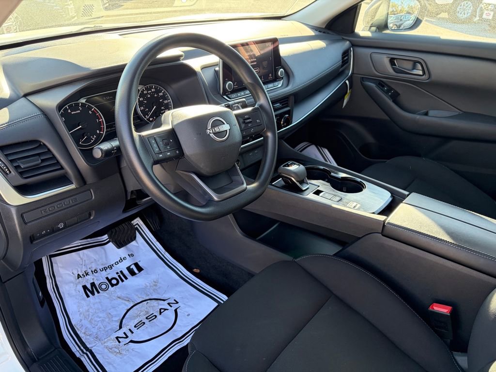 Certified 2025 Nissan Rogue S FWD image 8