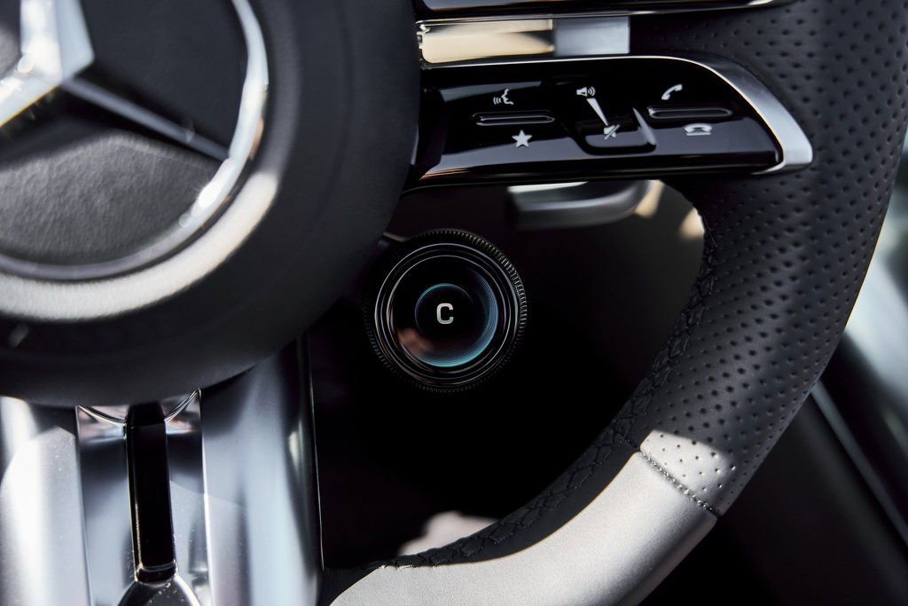 Used 2023 Mercedes-Benz SL 63 AMG 4MATIC image 55