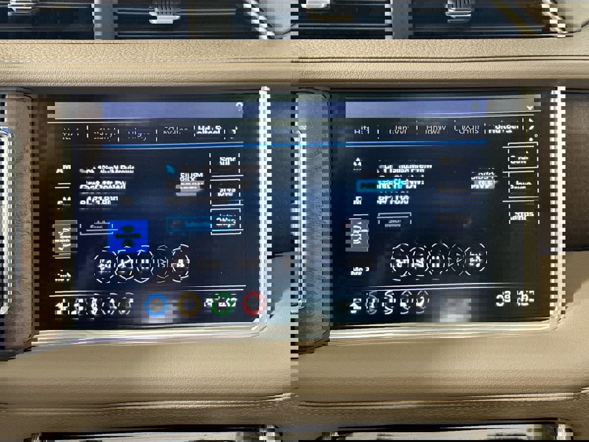 Used 2021 GMC Yukon Denali w/ Denali Premium Package image 16