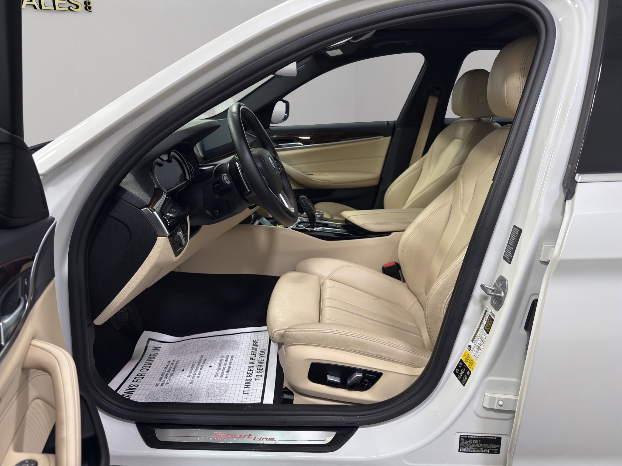 Used 2017 BMW 540i xDrive image 9