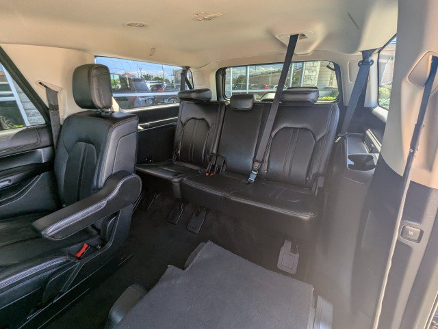 Used 2018 Ford Expedition Max Platinum AWD/4WD image 31