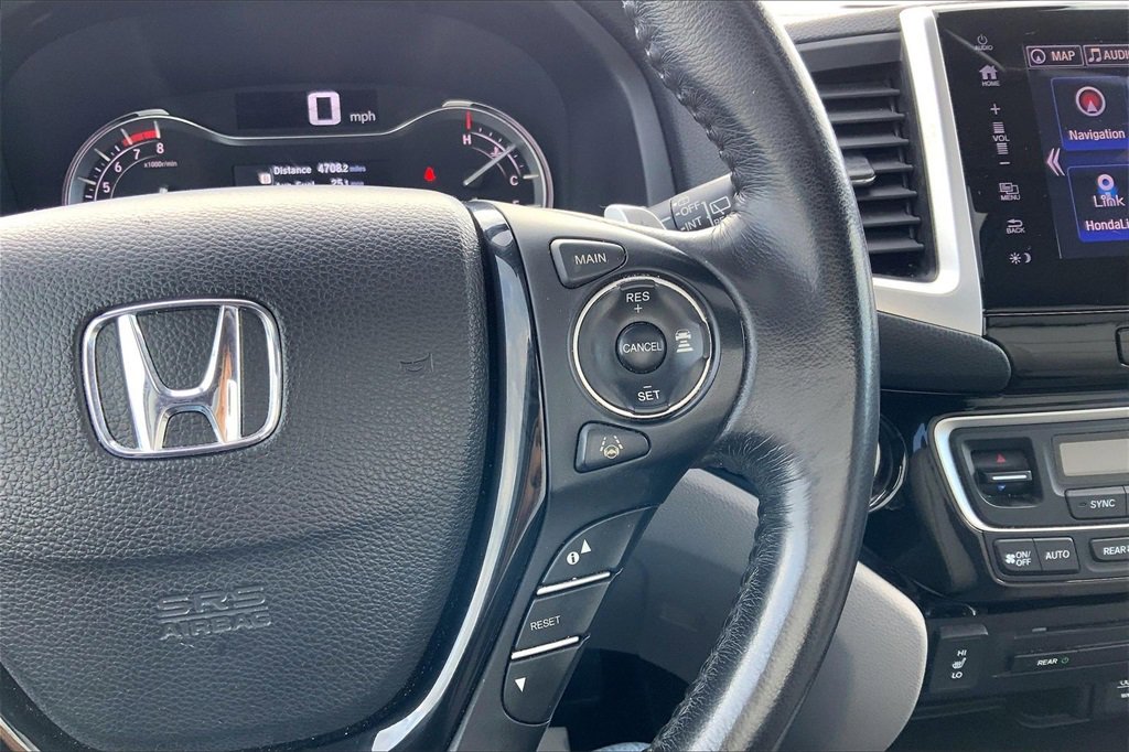 Used 2017 Honda Pilot Touring image 13
