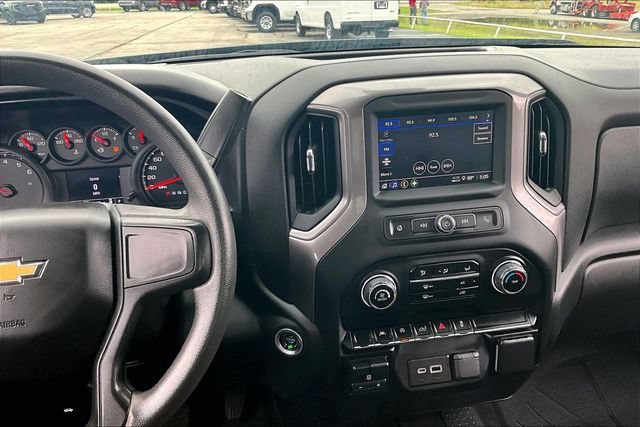 Used 2023 Chevrolet Silverado 1500 Custom AWD/4WD image 10