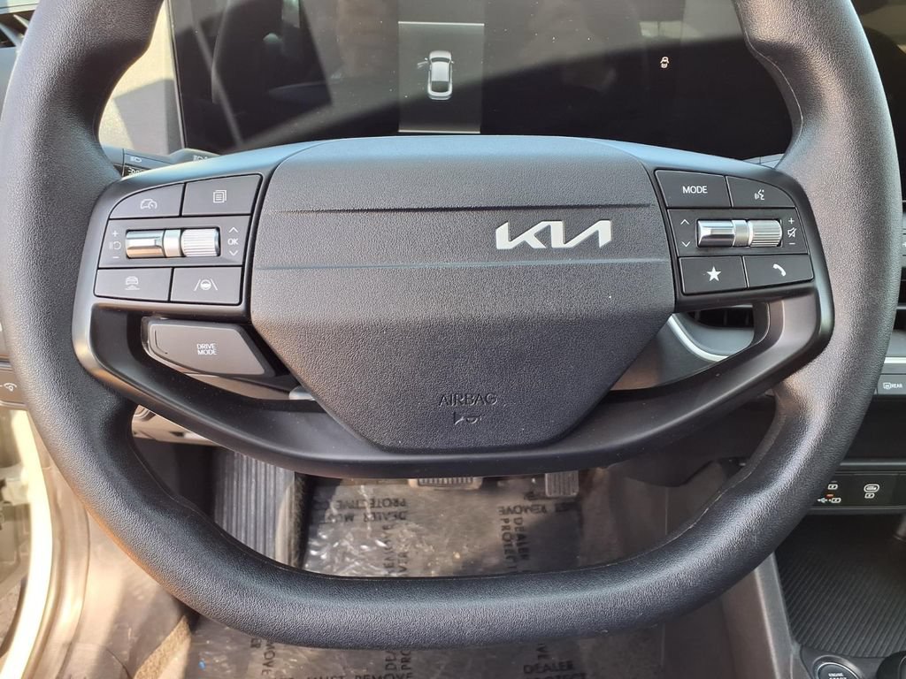 Used 2025 Kia K4 FWD image 16