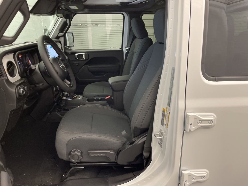 New 2026 Jeep Gladiator Sport image 14