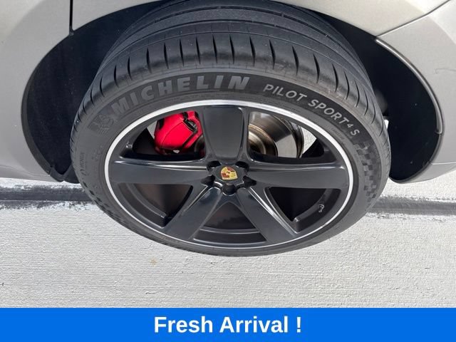 Used 2018 Porsche Macan Turbo AWD/4WD image 18