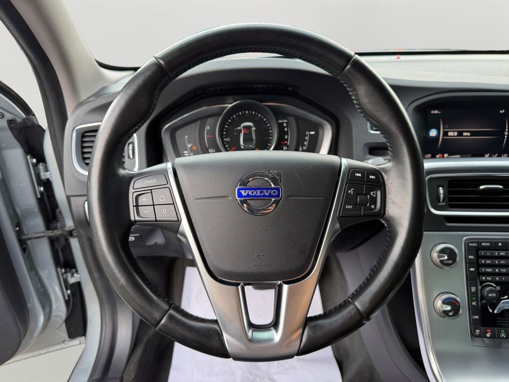 Used 2018 Volvo S60 T5 Dynamic w/ Vision Package FWD image 19