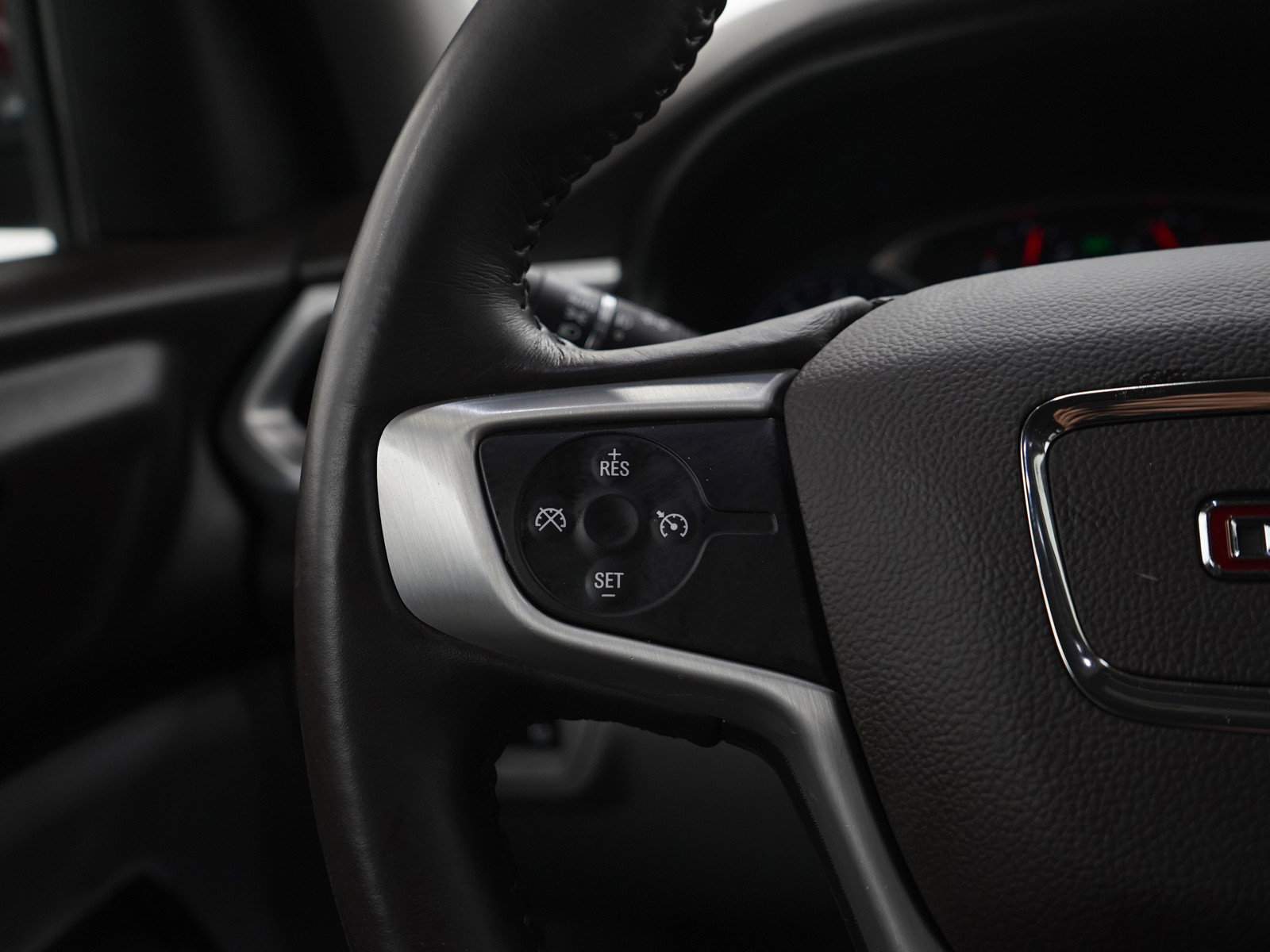 Used 2017 GMC Acadia SLT AWD/4WD image 26