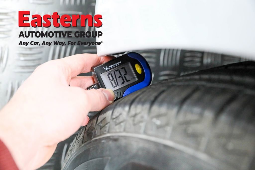 Used 2024 Chrysler Pacifica Touring-L image 25