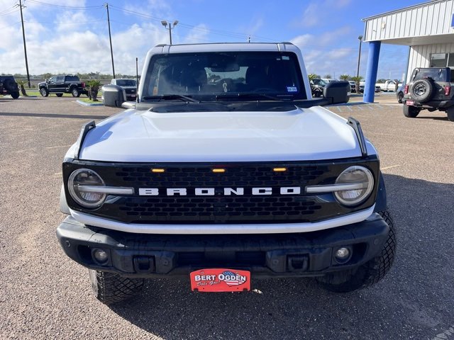 Used 2023 Ford Bronco Wildtrak image 2