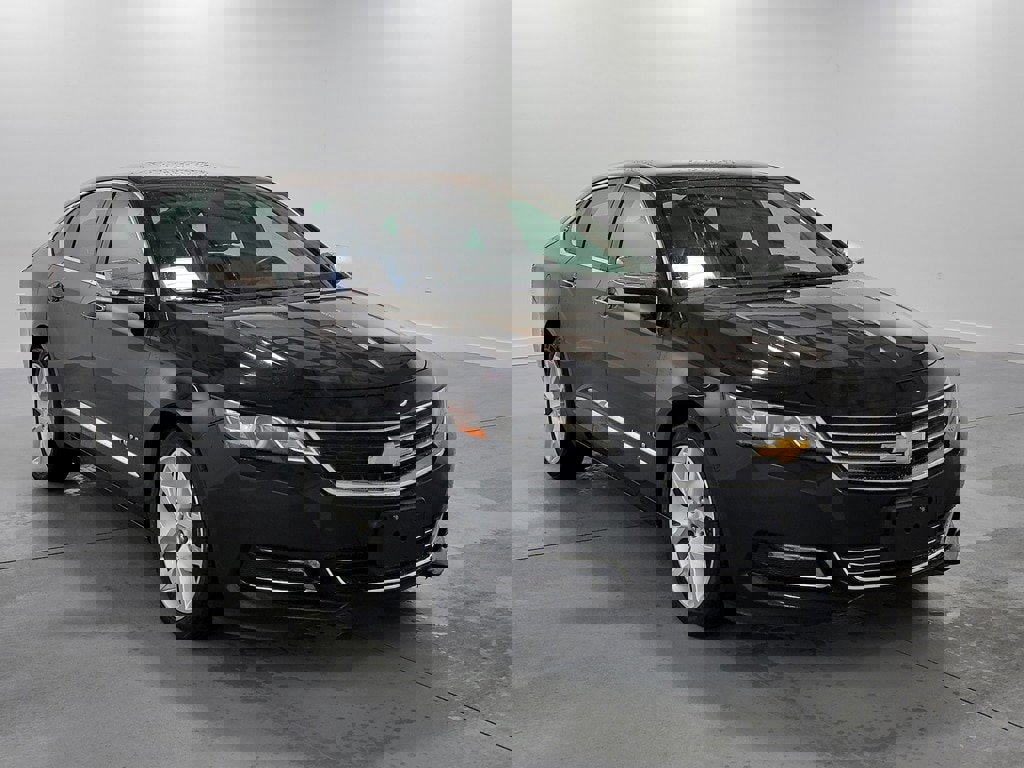 Used 2019 Chevrolet Impala Premier FWD image 2