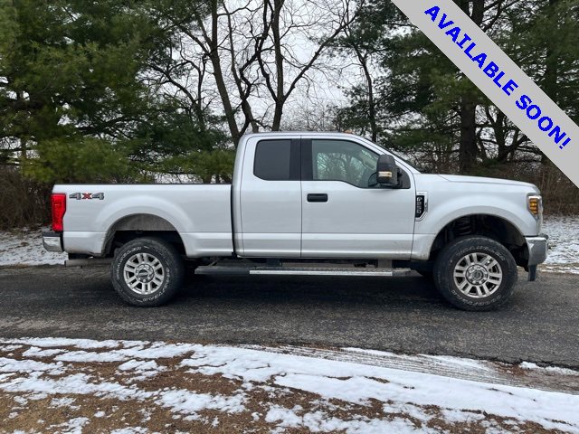 Used 2019 Ford F250 XLT w/ XLT Value Package image 2