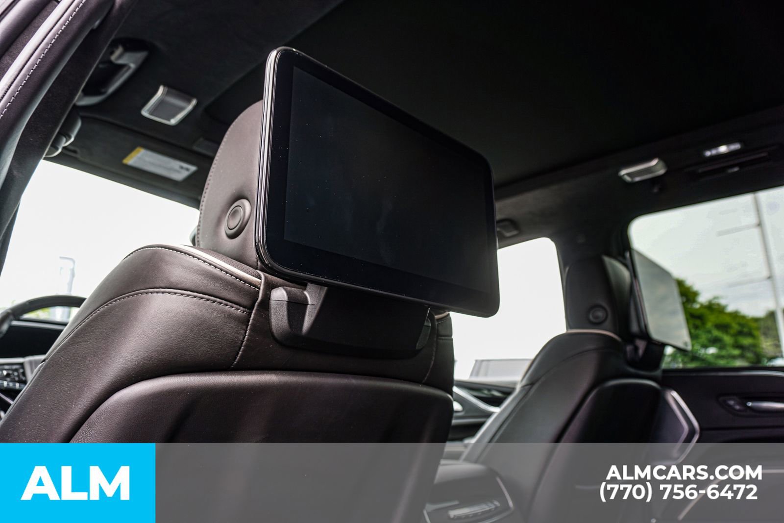 Used 2024 Cadillac Escalade ESV V AWD/4WD image 39