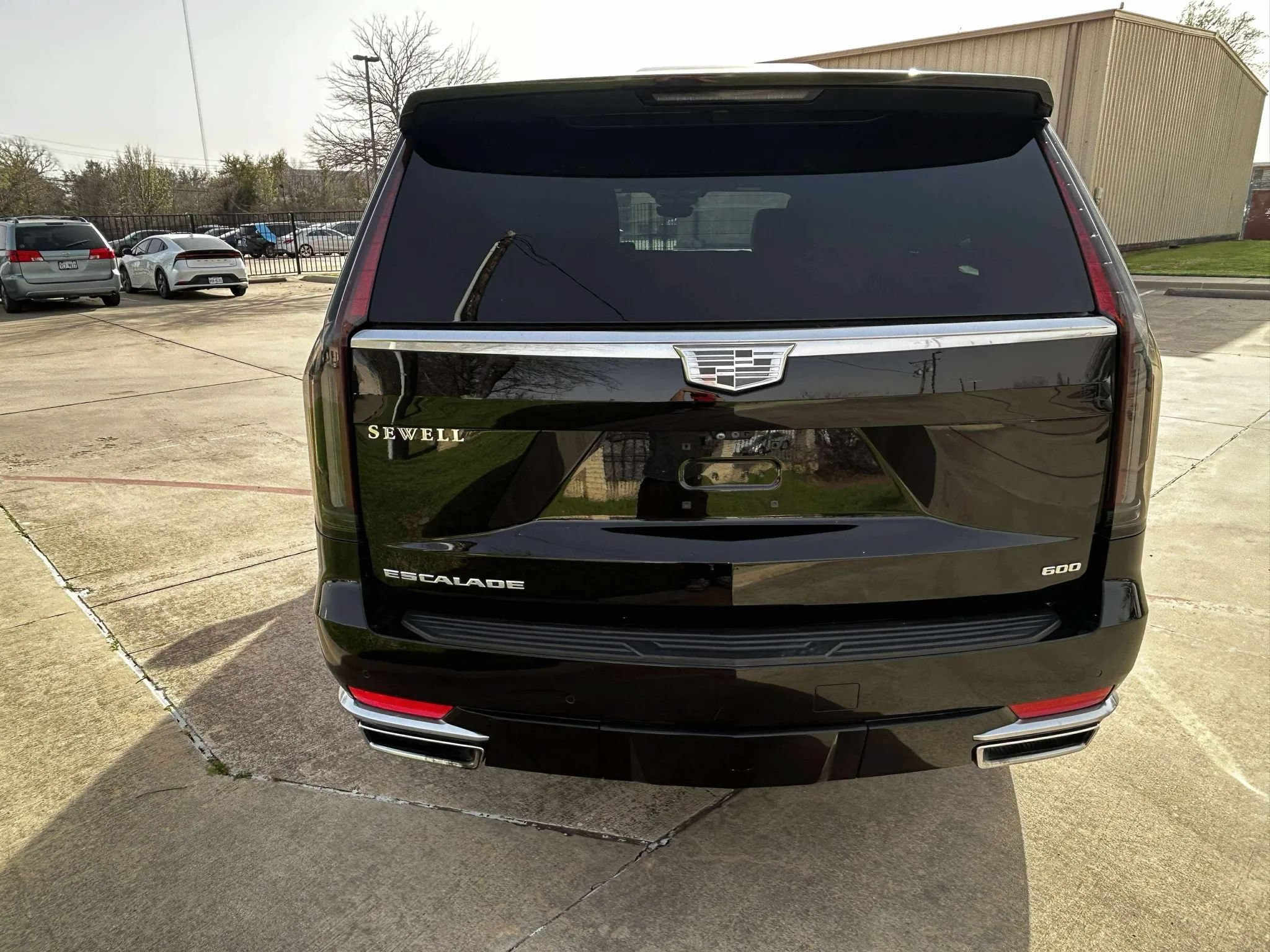 Used 2023 Cadillac Escalade ESV Premium Luxury w/ LPO, Radiant Package AWD/4WD image 5