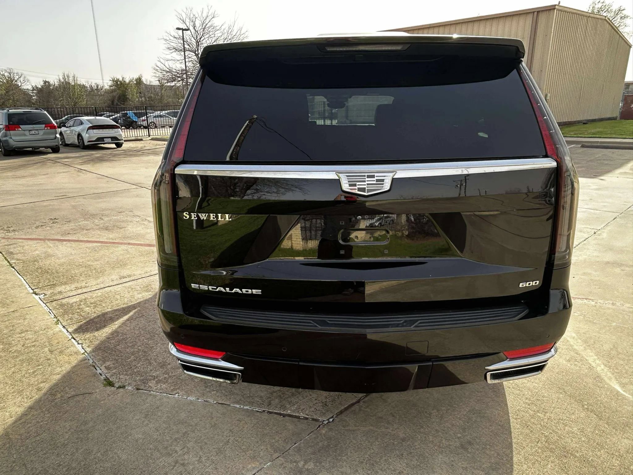 Used 2023 Cadillac Escalade ESV Premium Luxury w/ LPO, Radiant Package AWD/4WD image 5