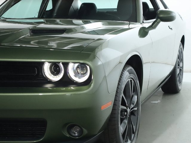 Used 2023 Dodge Challenger SXT w/ Blacktop Package image 4