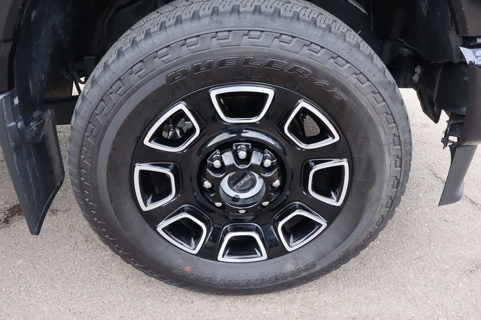 Used 2025 Ford F350 Platinum AWD/4WD image 10