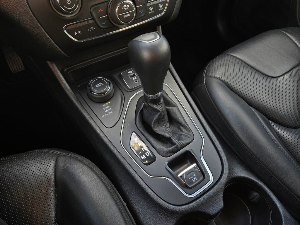 Used 2019 Jeep Cherokee High Altitude image 28