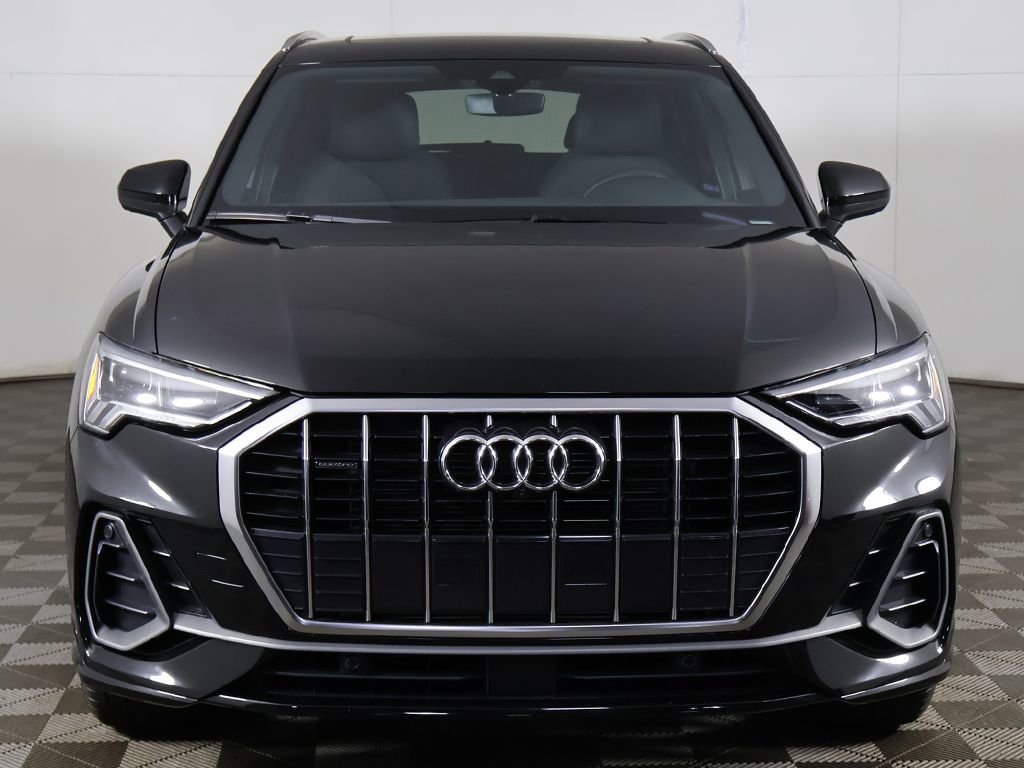 Used 2023 Audi Q3 2.0T Premium Plus w/ Premium Plus Package AWD/4WD image 11