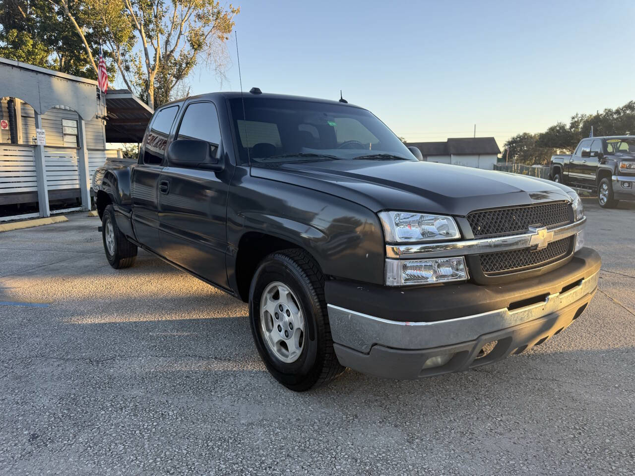 Used 2004 Chevrolet Silverado 1500 LS w/ Light Duty Power Package image 5