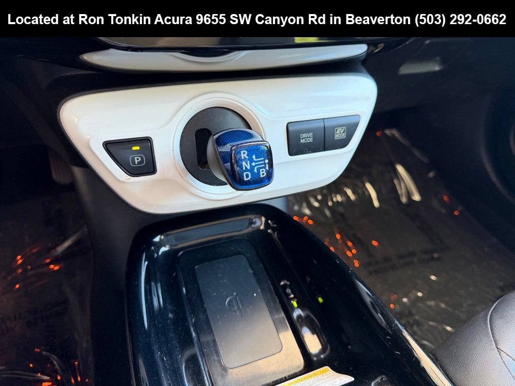 Used 2017 Toyota Prius Three Touring w/ Carpet Mat Package FWD image 22