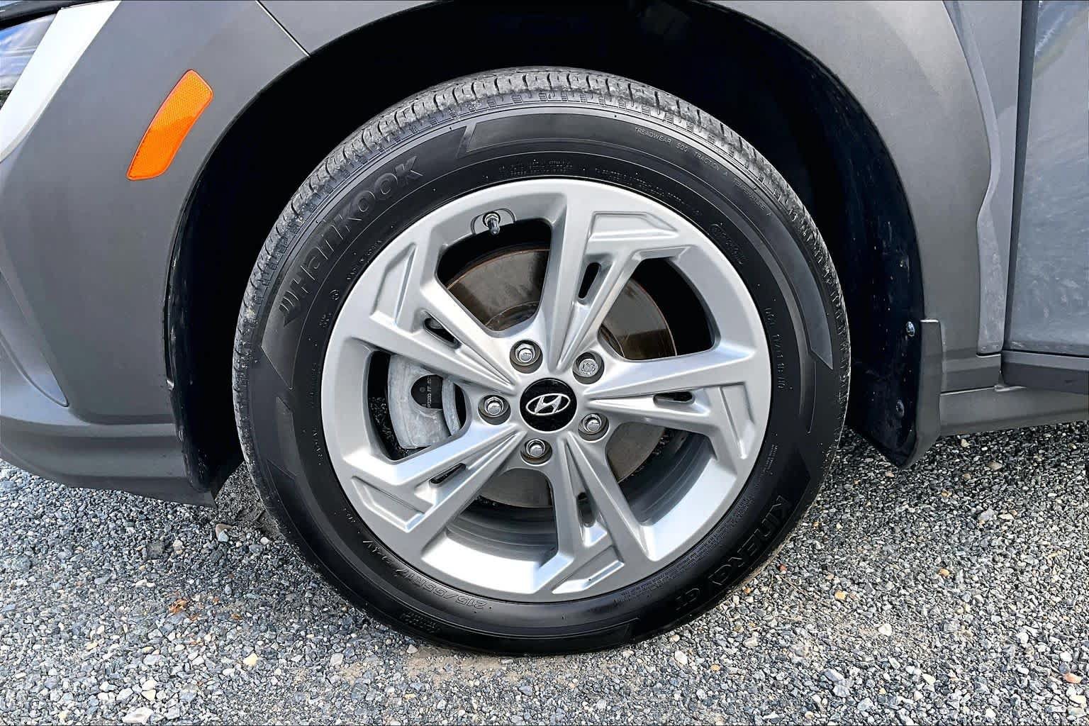 Used 2023 Hyundai Kona SEL AWD/4WD image 11