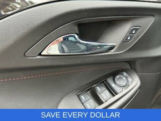 Used 2023 Chevrolet TrailBlazer RS w/ Sun and Liftgate Package FWD image 13