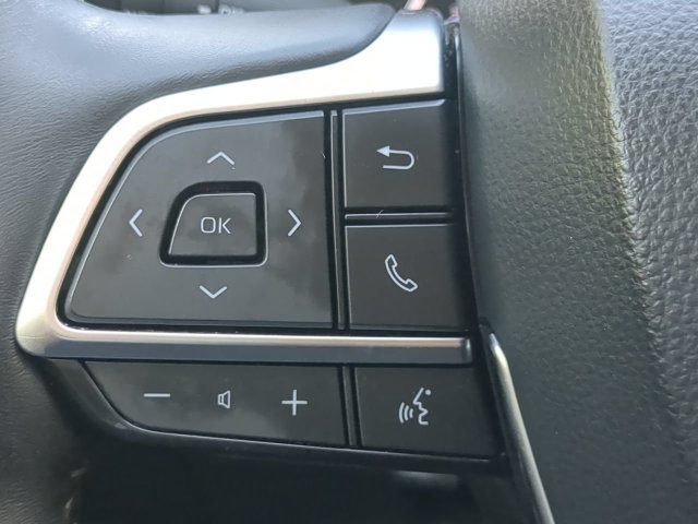 Used 2020 Toyota Highlander Limited AWD/4WD image 25