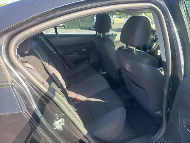 Used 2016 Chevrolet Cruze LT w/ Technology Package FWD image 14