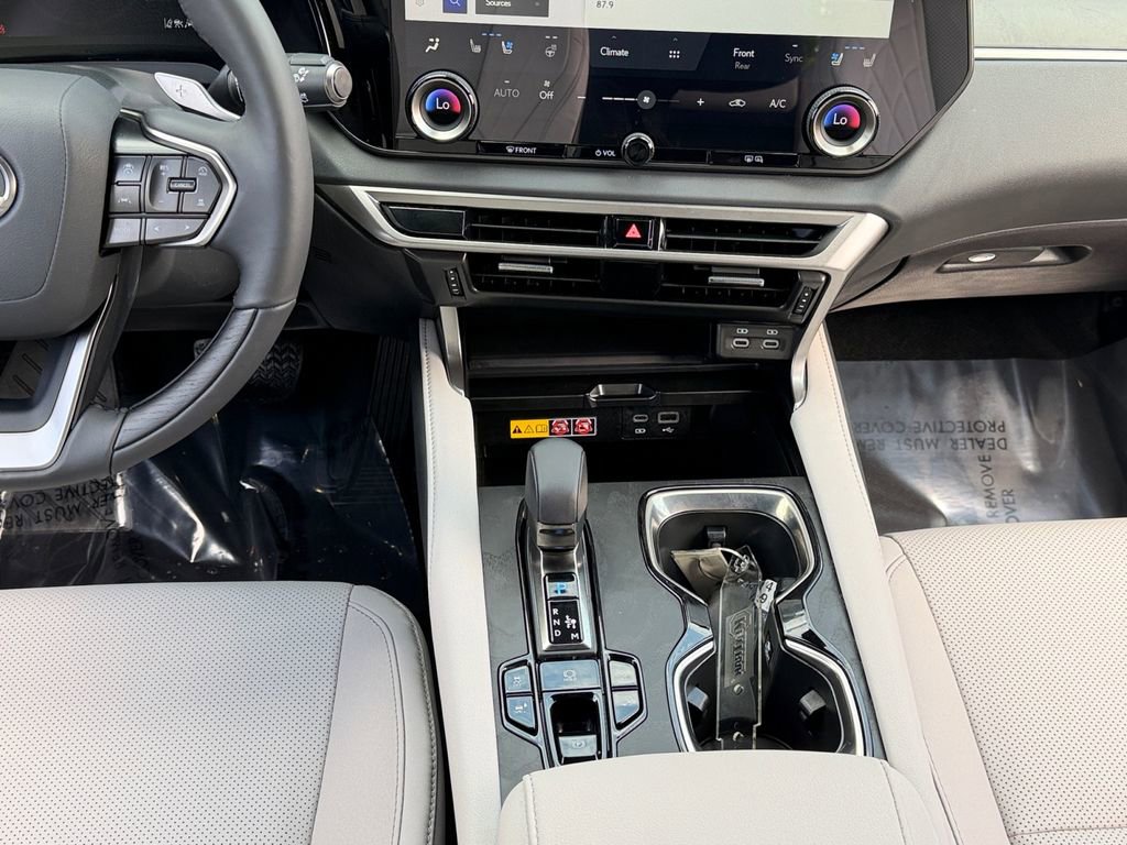Certified 2026 Lexus RX 350 Premium w/ Accessory Package (P2) AWD/4WD image 13