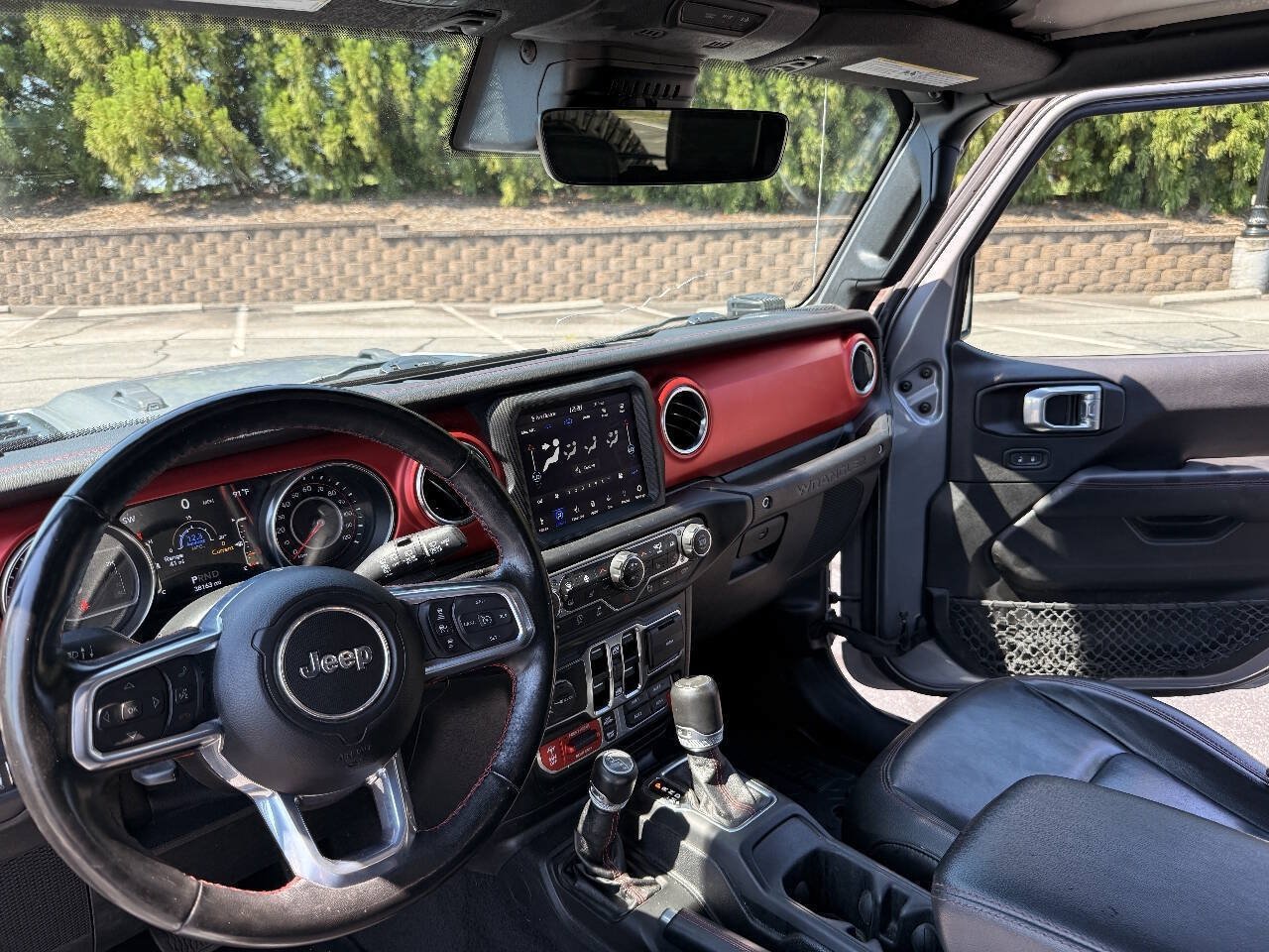Used 2021 Jeep Wrangler Unlimited Rubicon AWD/4WD image 10