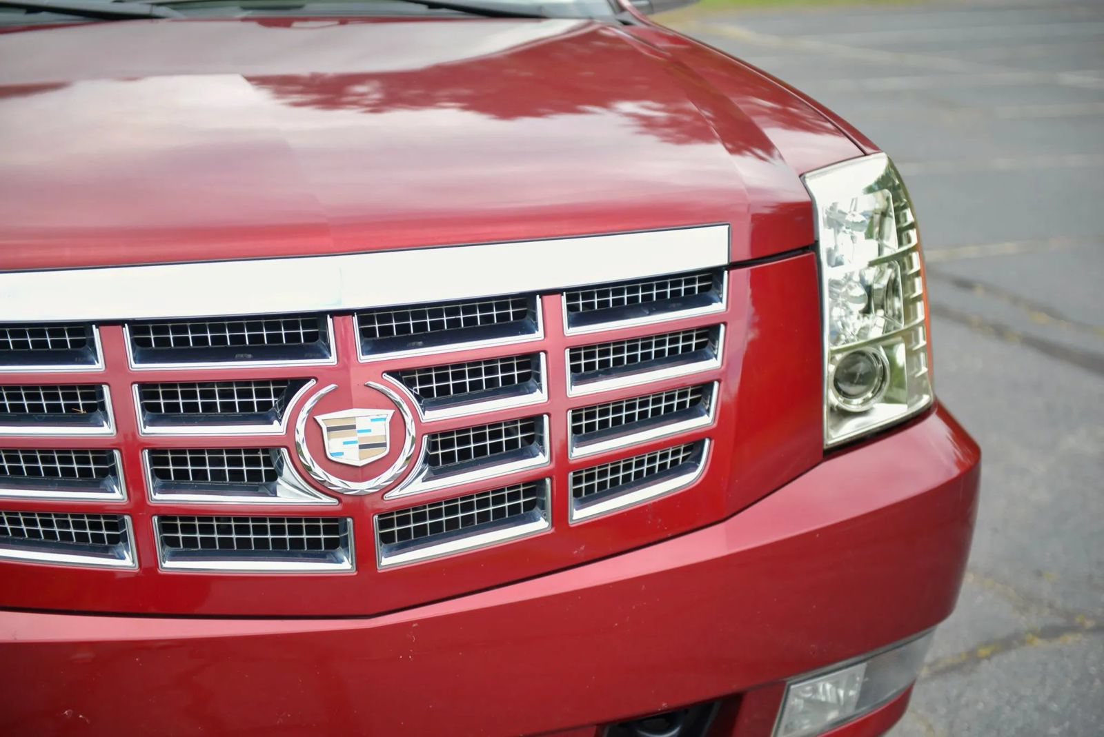 Used 2010 Cadillac Escalade Luxury AWD/4WD image 56