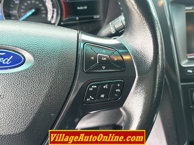 Used 2016 Ford Explorer XLT w/ Equipment Group 201A AWD/4WD image 27