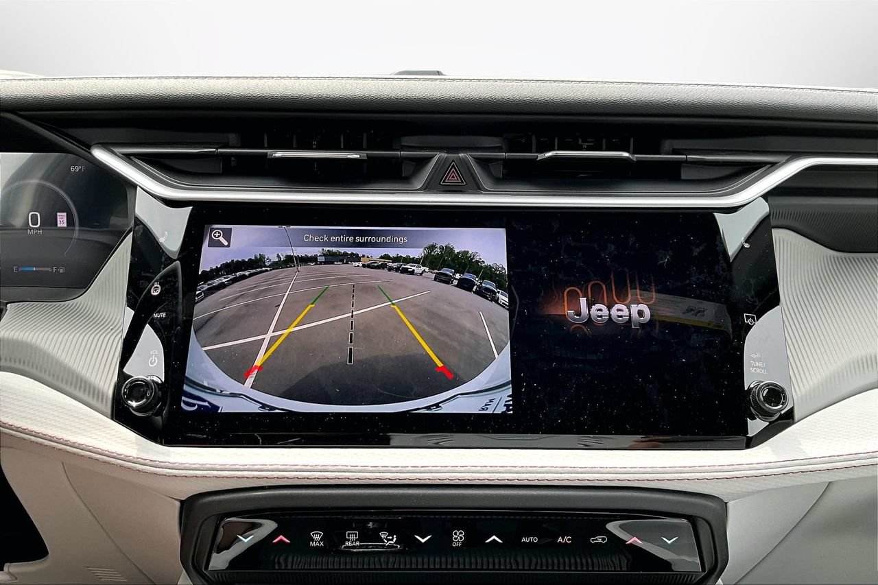 New 2026 Jeep Cherokee Limited AWD/4WD image 13