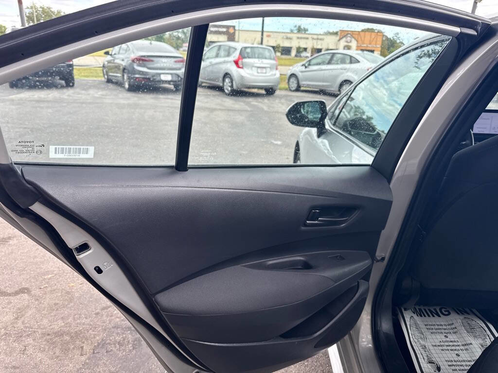 Used 2022 Toyota Corolla LE FWD image 11