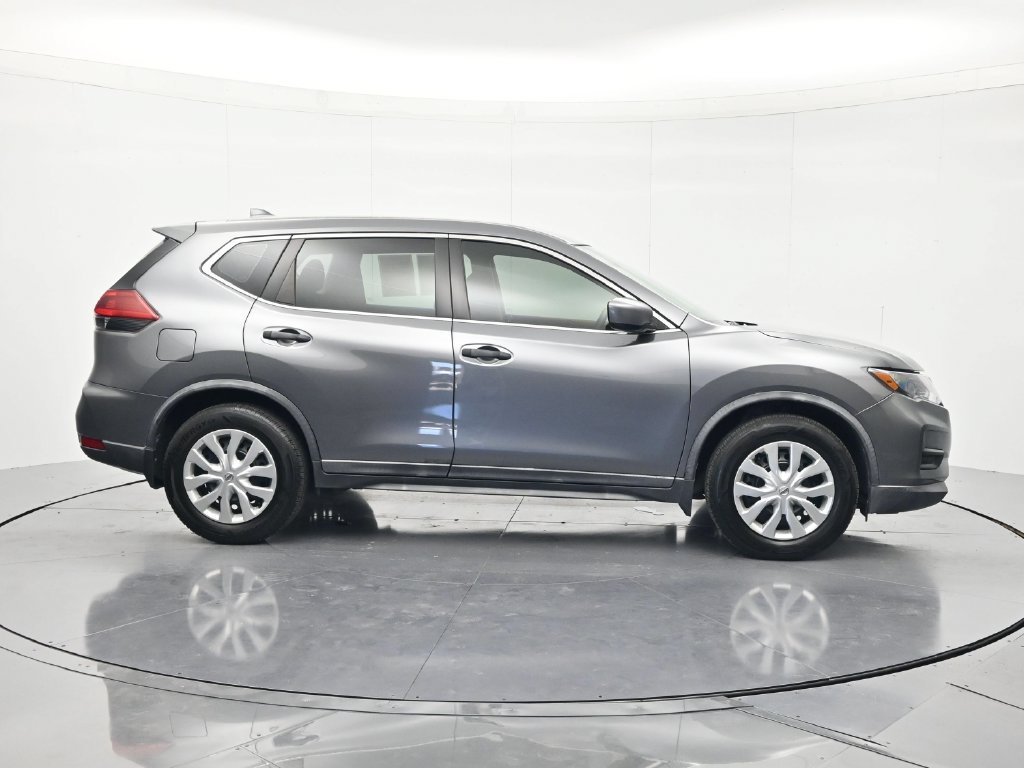 Used 2018 Nissan Rogue S FWD image 4