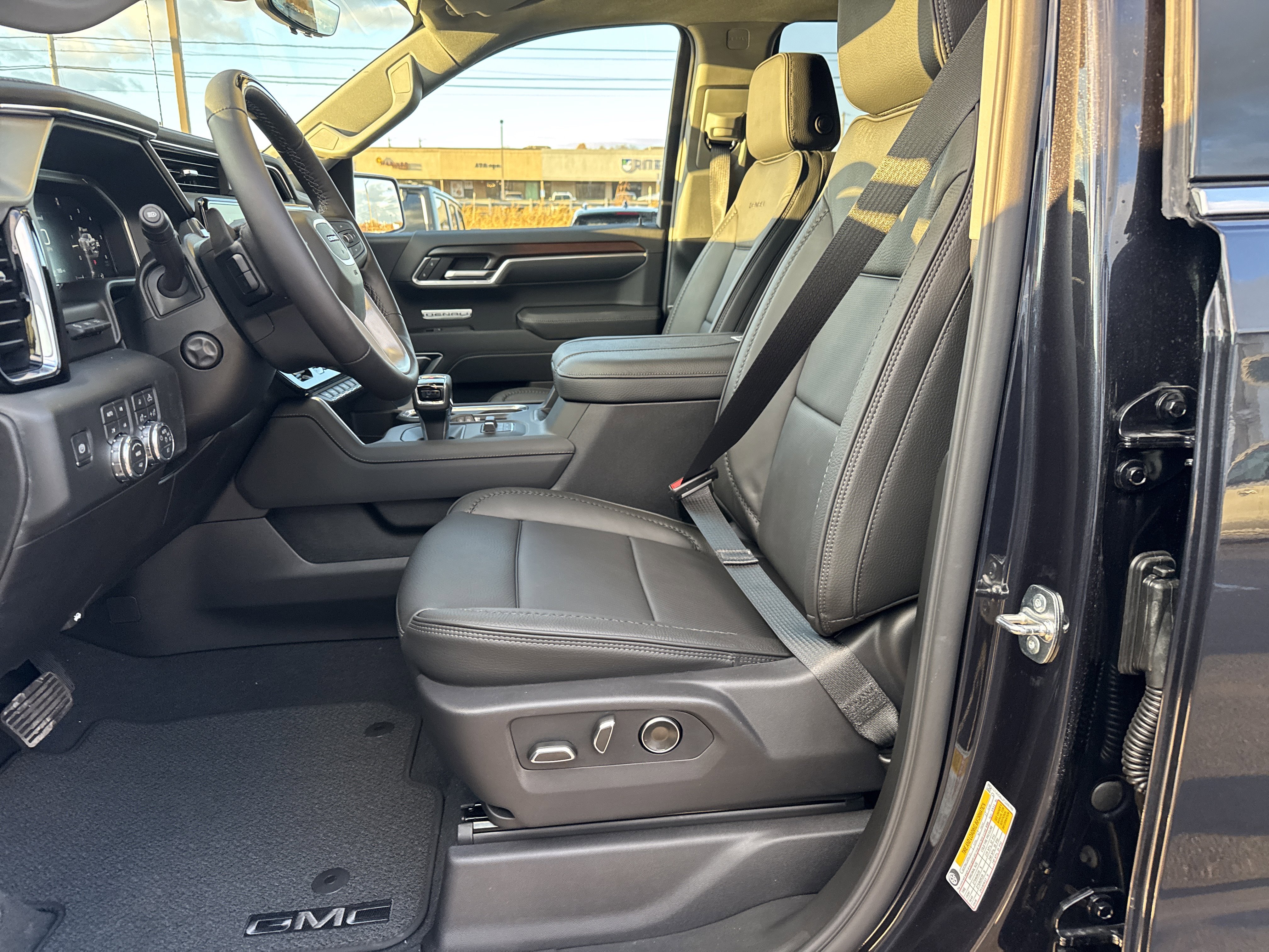 New 2026 GMC Sierra 1500 Denali w/ Technology Package image 12