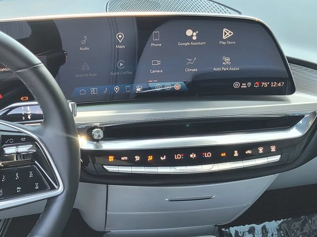 Used 2024 Cadillac Lyriq Sport RWD image 15
