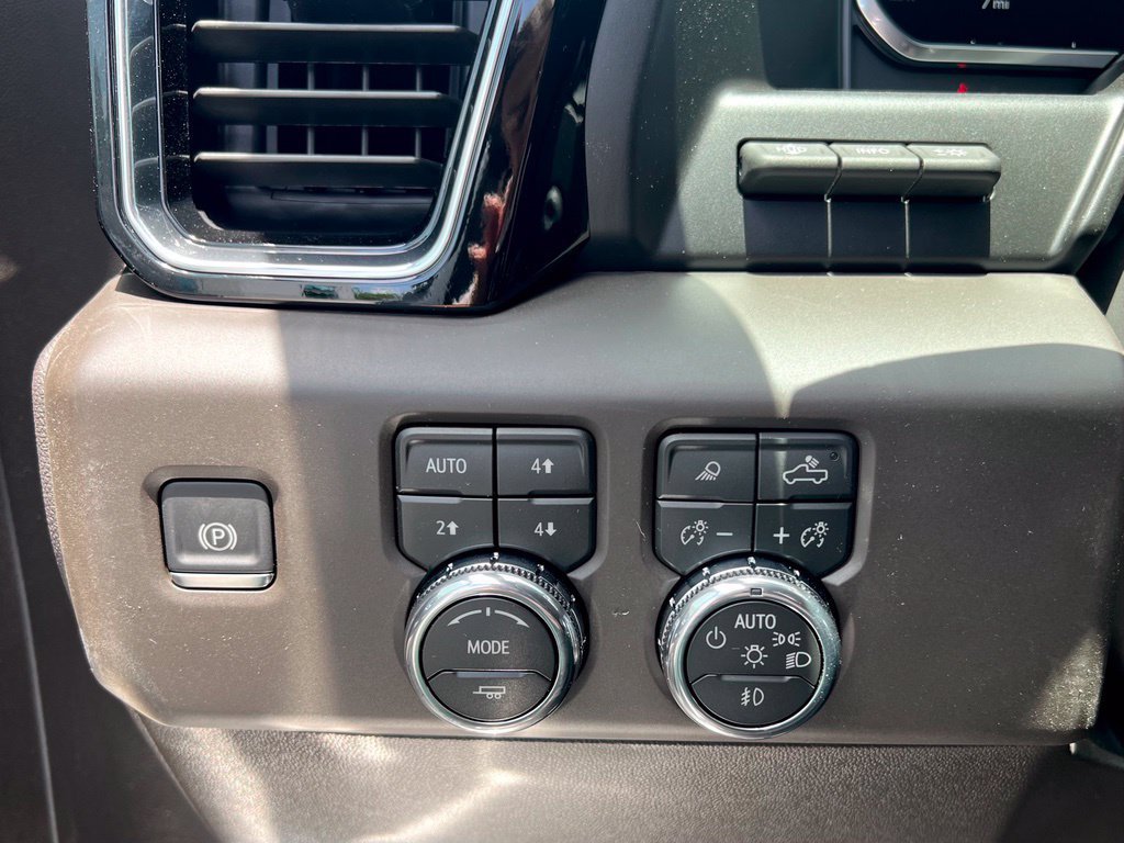 New 2026 GMC Sierra 1500 Denali w/ Denali Reserve Package AWD/4WD image 19